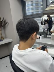 -宫铭烫发染发接发店
