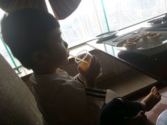 -荣誉国际酒店-云顶旋转餐厅