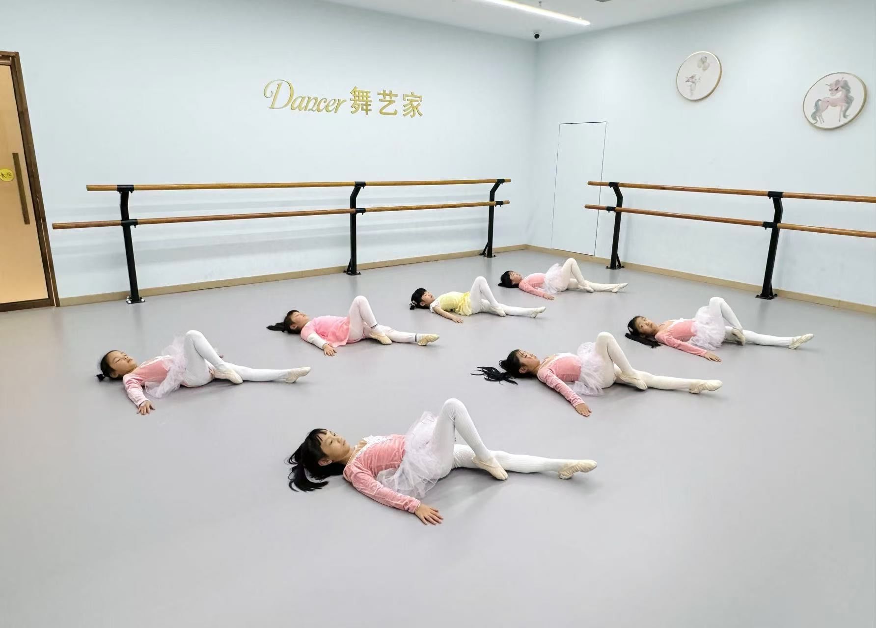 小小舞者的日常训练