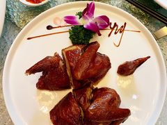 红烧石歧乳鸽-和平官邸·花园餐厅(武定西路店)