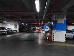 -万象城-停车场