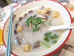 -小杨生煎(金山百联购物中心3楼店)