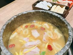 -蘑界·野生菌火锅(深业上城店)