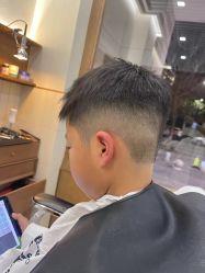 -MARTIN'S BARBER SHOP男士理发馆