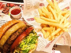 -The Habit Burger Grill 哈比特汉堡(复兴soho店)
