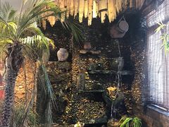 -大匠工房古船木艺术餐厅·猪肚鸡专门店(长白仙岛店)