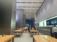 -Apple零售店(华贸购物中心店)