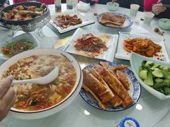 -撒拉人家.酸菜牦牛肉火锅