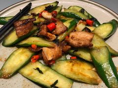 青瓜紫苏炒五花肉-广东道至正餐厅(区庄店)