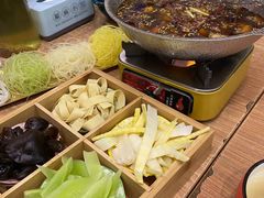 椒麻鸡小火锅-椒鸣椒麻小馆·新疆菜(五道口创始店)