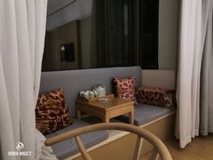 -铂逸梦秦酒店(横店梦幻谷店)