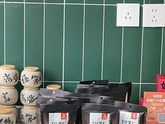 -何适山庄·团餐住宿(水长城P2停车场店)