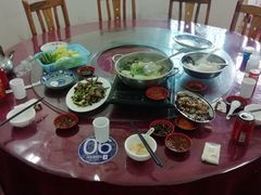 -香猪美食(中心店)