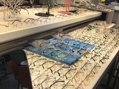 -宏宇眼镜蔡司依视路折扣店(兆佳眼镜城店)