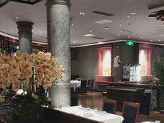 -八府香鸭·啫啫煲(华山路店)