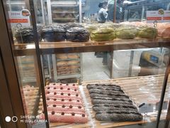 -奈雪的茶(亨特国际广场店)