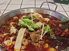 -晓彭肥肠鸡·泡椒鸡火锅(水木天地店)