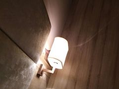 -西安大雁塔科技大学地铁站亚朵酒店