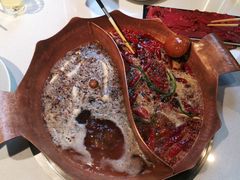 -墨居上隐·院子里火锅(峨眉店)