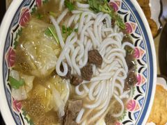 -鑫花溪牛肉米粉(人民广场店)