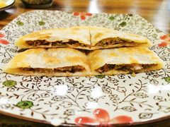阿拉善驼肉馅饼-格日勒阿妈蒙古厨房(大召店)