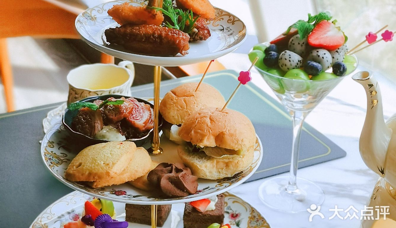 来❗️带上闺蜜来个绝美的望江下午茶👉桃花江西餐厅