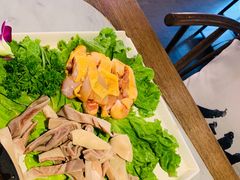 -尚尚仙·酸汤猪手·猪肚鸡火锅(华联万柳购物中心店)