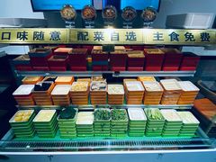 -极有家小鱼小鸡石锅煲(佳兆业店)