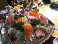 -青瓦餐厅·生鱼片·韩园烤肉(西塔店)