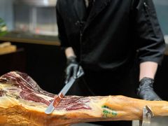 -铭牛烧肉·和牛海鲜自助(高新月牙湖店)