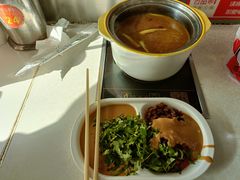 -百品聚旋转火锅(万德庄店)