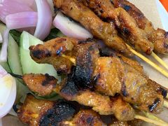 -东海岸人工湖美食村