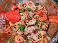 -七欣天香辣蟹火锅(上海银亿滨江店)