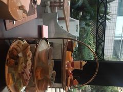 iphone_upload_pic-LONG BAR 廊吧(外滩华尔道夫酒店)