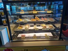 面包甜点陈列柜-麦当劳(南宁东站店)