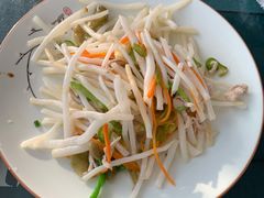 芦苇根炒肉丝-梦缘水乡·湖景餐厅