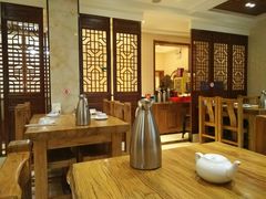 大堂-滨海小渔村·海肠捞饭·鲅鱼水饺·特色老火鱼丸汤(华田店)