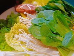 -三人行骨头王火锅(长寿店)