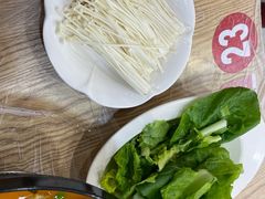 -江城燕子大排档(江汉路步行街店)