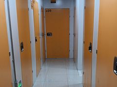 -安东易迷你自助仓储寄存仓库(杨浦店)