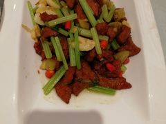 小炒黄牛肉-博雅渔港·融合菜(维也纳国际大酒店)