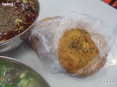 锅盔-青石桥老瓦房肥肠粉总店(青石桥总店)