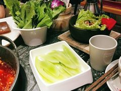 -热火朝天鲜切牛肉火锅(南强街巷店)