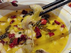 -渝是乎酸菜鱼(龙旗购物中心店)
