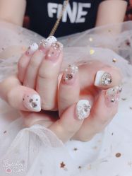 -睫乐园•睫公馆•美睫美甲沙龙