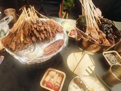 -何师烧烤Pro ·小龙虾·江湖川菜·精酿啤酒(太古里店)