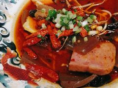 -渝是乎酸菜鱼·川渝小炒(新世界百货望京店)