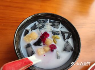 博金广场里面，店挺大的，不过人不是很多