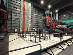 -极限PLAY运动娱乐新世界·团建派对表演休闲馆·室内高空游乐园