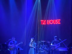 -TZ House音乐现场(来福士中心店)